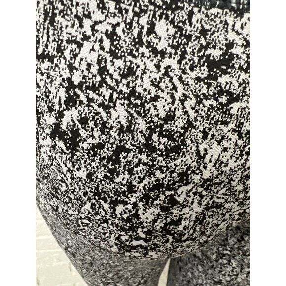 Women Textured Legging With Side Pockets Size L - Picture 6 of 9